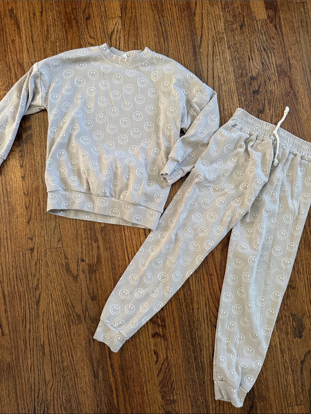 Little One Shop - Smiley Print Crewneck Sweatshirt & Jogger Set Beige 6/7
